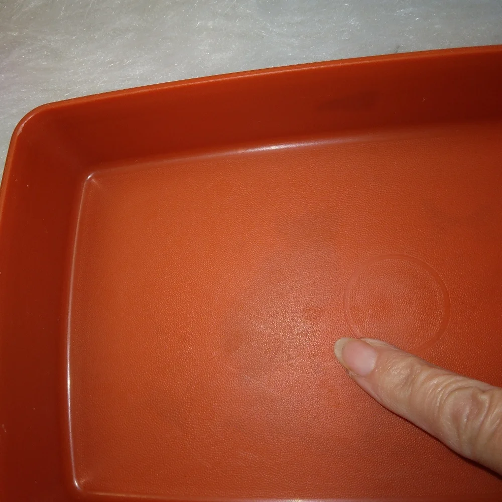TUPPERWARE 861-20, 2 containers and 2 lids